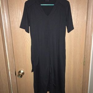 VERY slimming V-Neck Dress